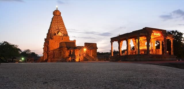 Brihadeeswarar Temple, Thanjavur
