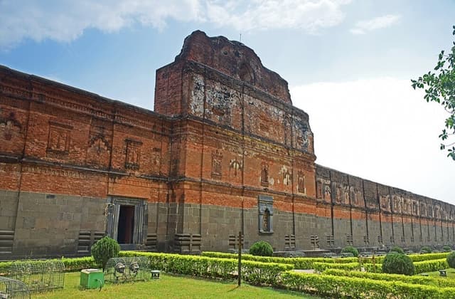 Adina Masjid, Malda