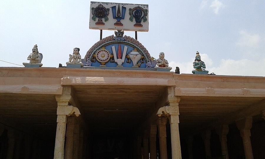 Magara-nedung-kuḻai-kātha-perumāḷ